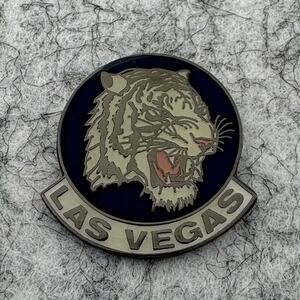 Las Vegas White Tiger Lapel Hat Tie Vest Pin Souvenir Silver Tone Enamel Cat